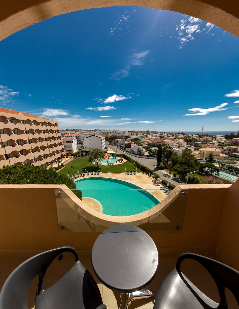 Twin Room, Sea View (3 Adults) - Photo 6