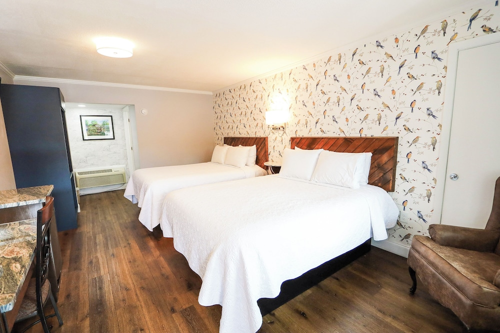Deluxe Double Room, 2 Queen Beds
