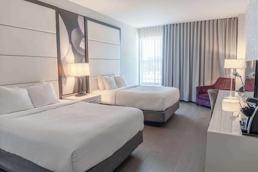 Room, 2 Queen Beds, Accessible, Non Smoking (Mobility) - Photo 1