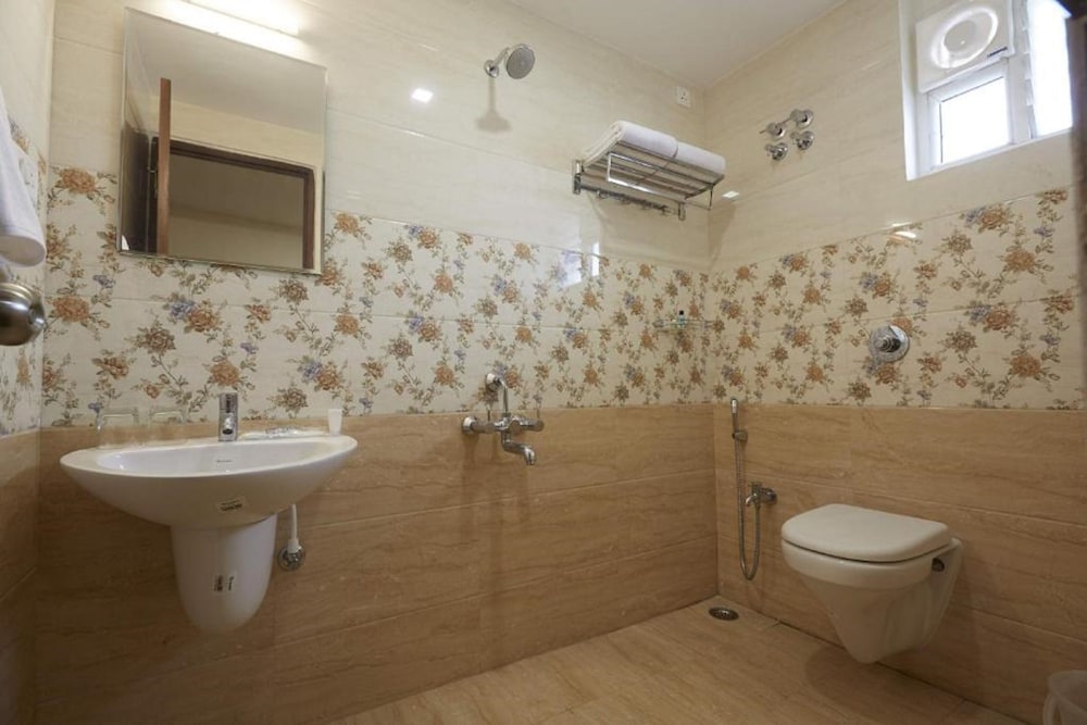 Comfort Room - Photo 4
