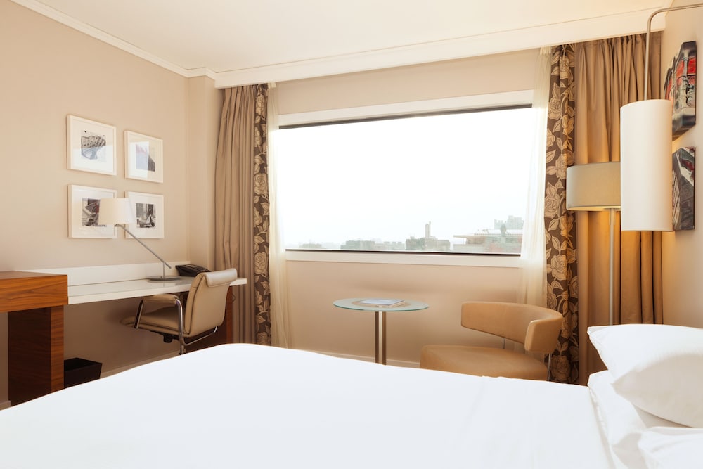 Room, 1 King Bed (Sky View)
