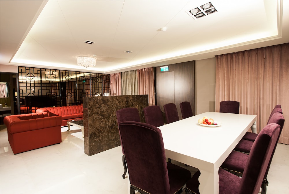 Presidential Studio Suite photo 3