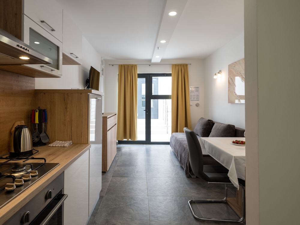 Family Studio Suite