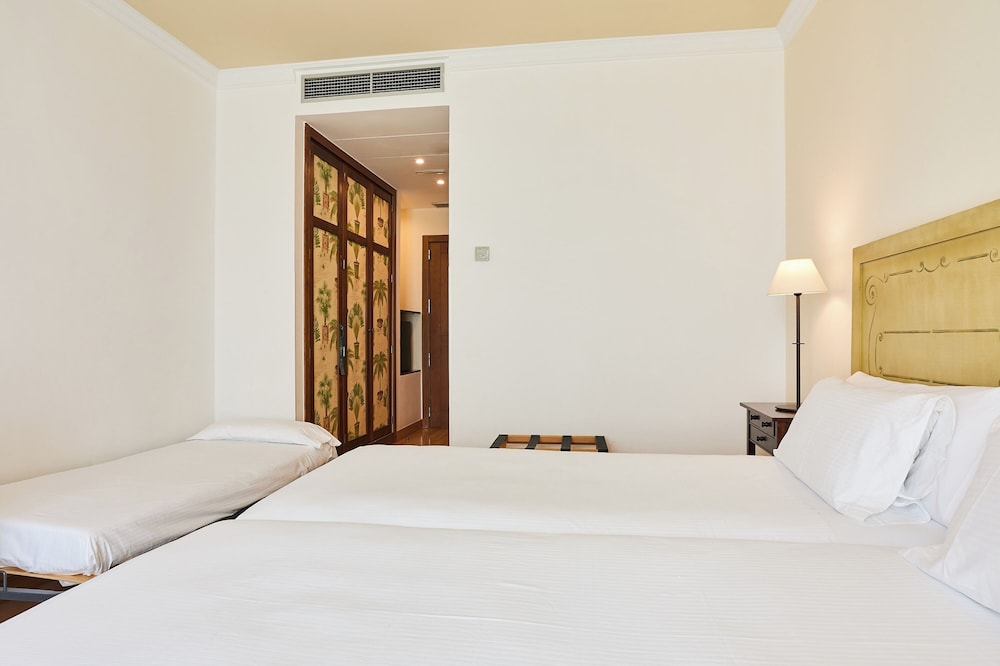 Double Room with Extra Bed (Spa Access)