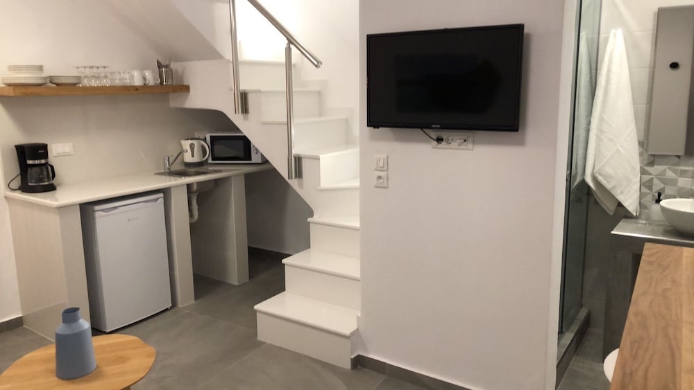 Superior Apartment, Hot Tub (Outdoor - Split Level) - Photo 4