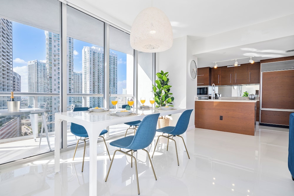 Boutique Corner Apart, 2/2, Sofa Bed, Ocean View, Balcony1808
