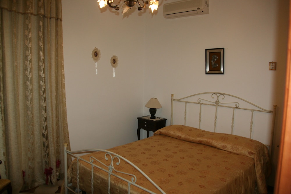 Double Or Twin Room (Magnolia) photo 1