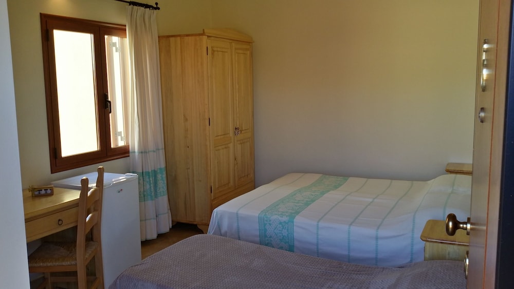 Quadruple Room (4)