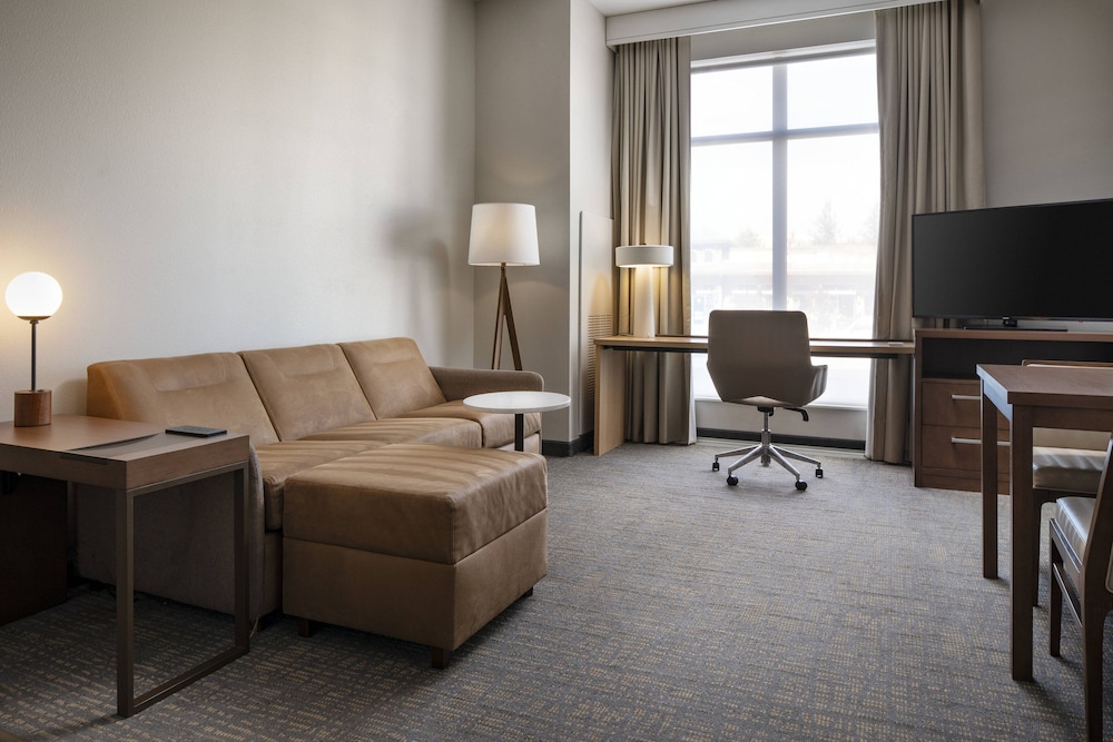 Suite, 1 Bedroom - Photo 6