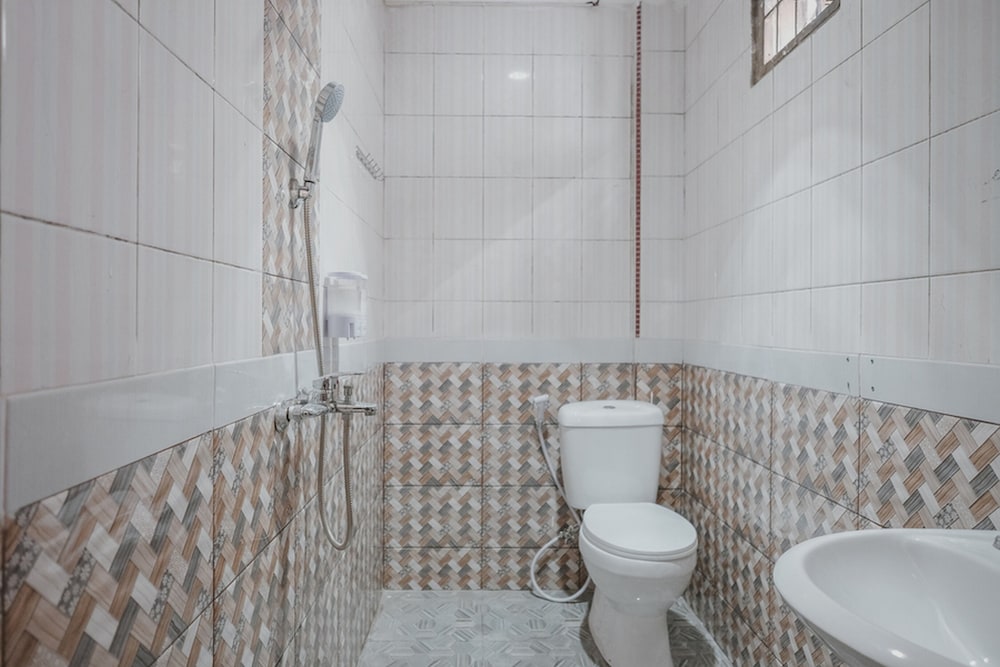 Premium Room (RedDoorz) - Photo 2