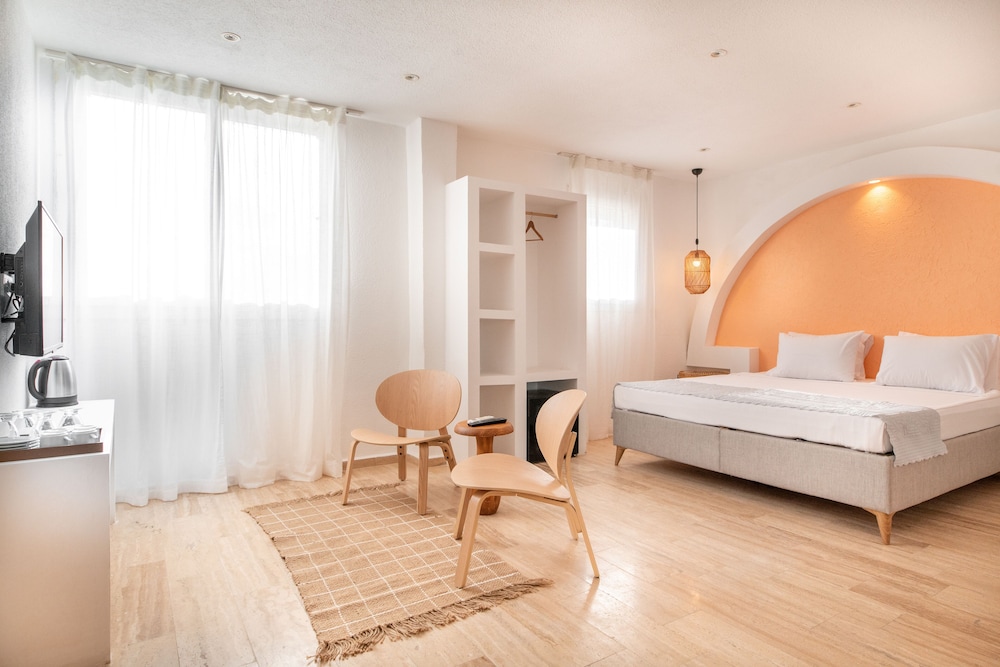 Family Quadruple Room - Photo 2