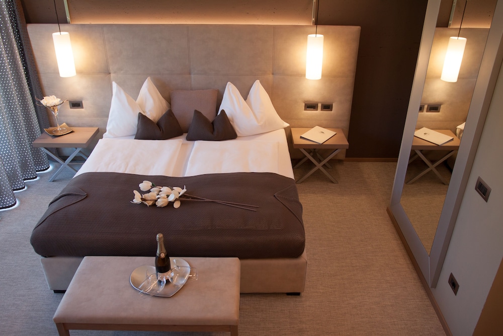 Superior Suite, 2 Bedrooms, Mountain View, Ground Floor photo 1