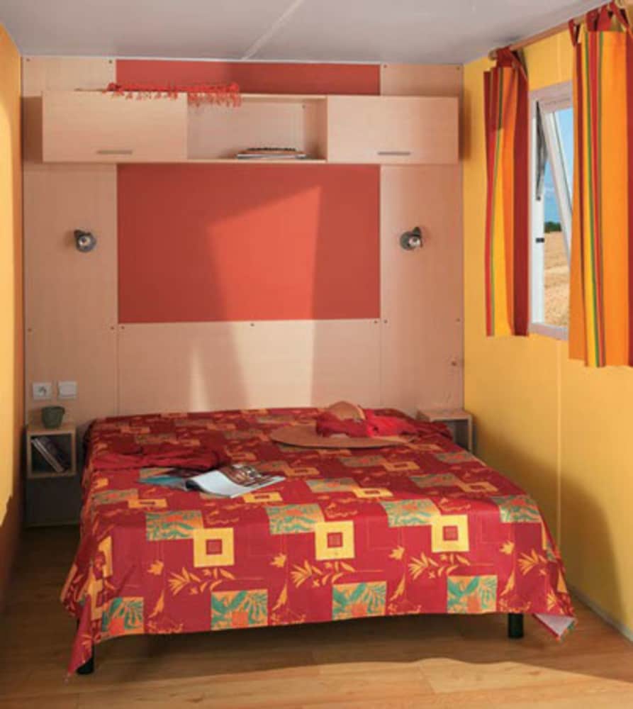 Mobile Home, 3 Bedrooms photo 1