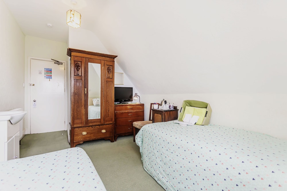 Standard Twin Room, Shared Bathroom, Garden View photo 3