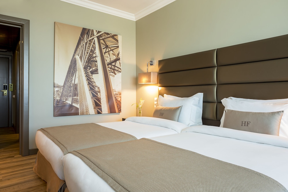 Executive Twin Room - Photo 1