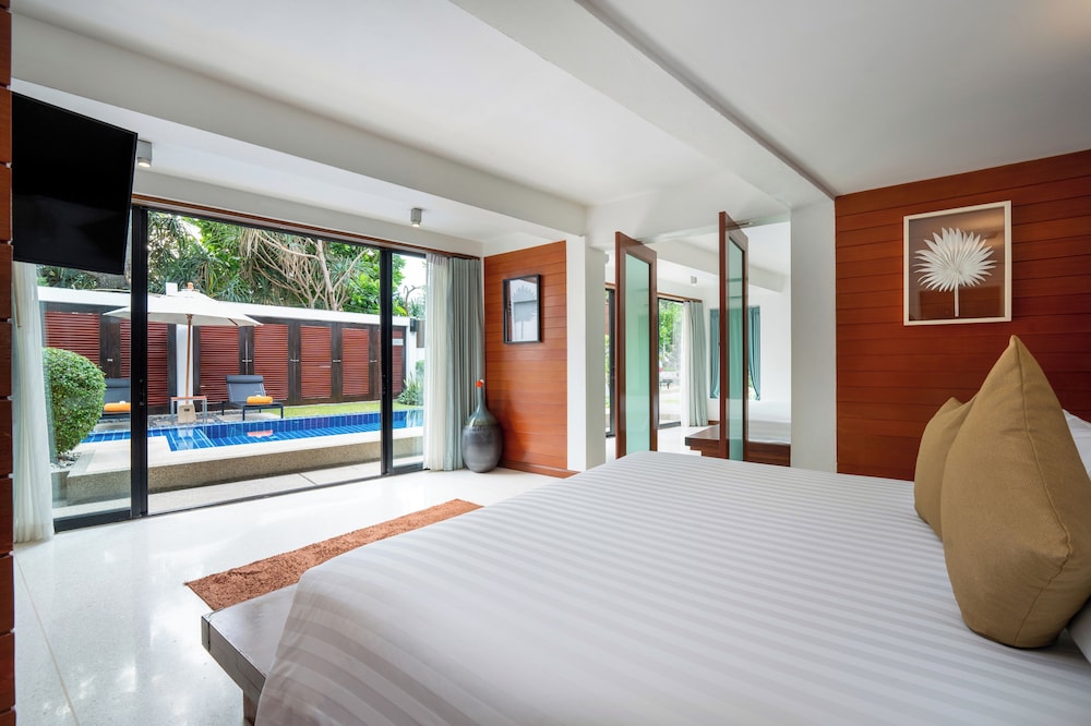 Beachfront Grand Pool Villa - Free Daily Minibar - Photo 8