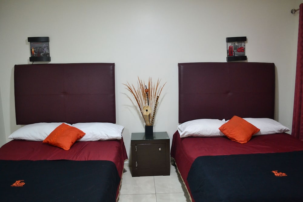 Basic Room, 2 Queen Beds photo 1