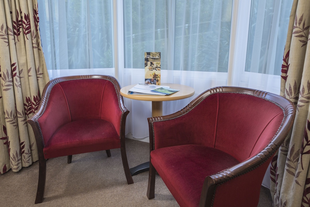 Standard Room, 2 Twin Beds, Non Smoking, Golf View - Photo 2