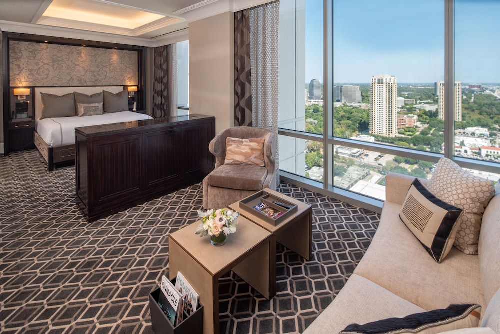 Club Suite photo 1