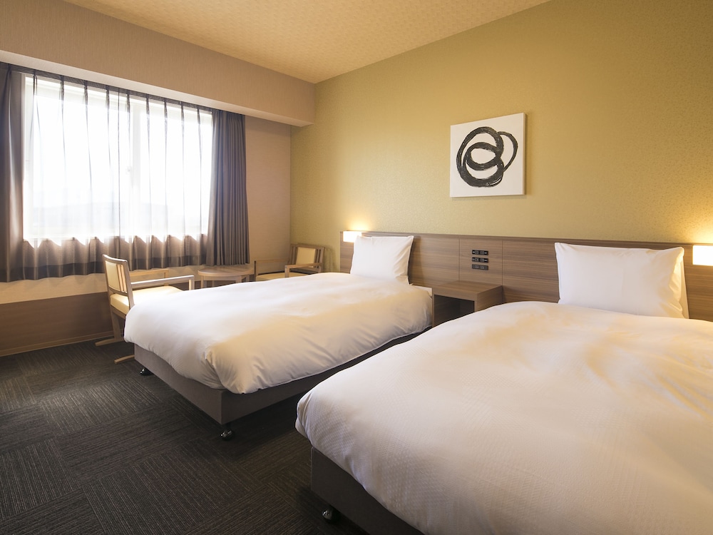 Standard Twin Room, Non Smoking - Photo 1