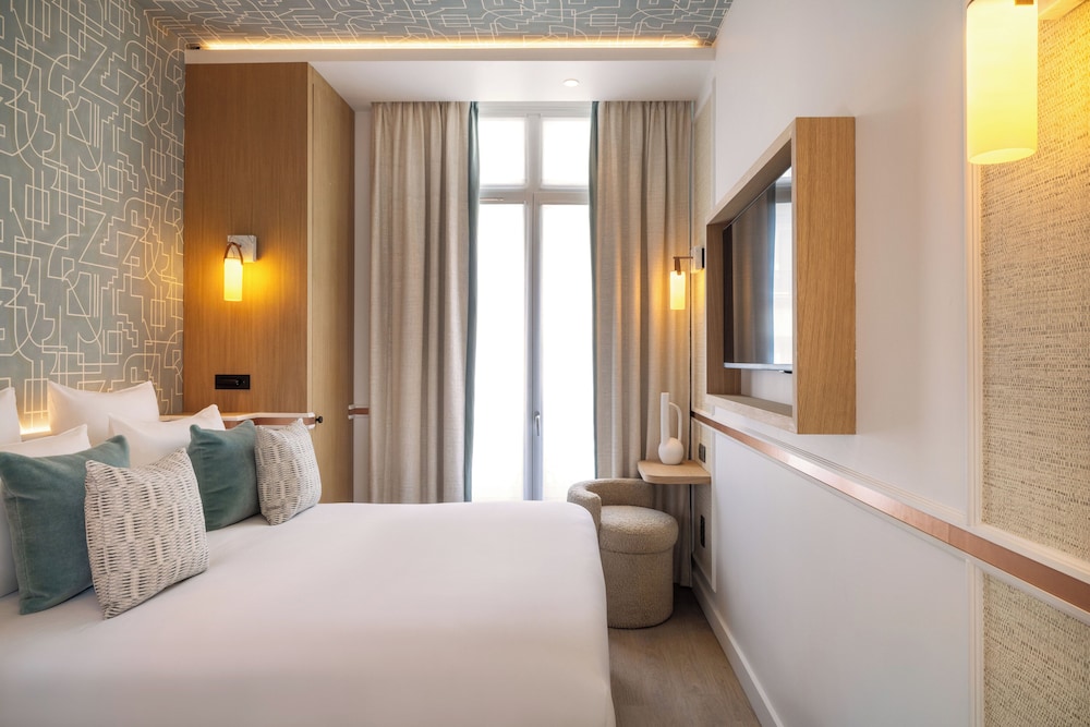 Classic Quadruple Room