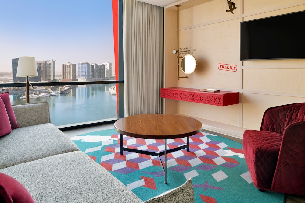 Suite, 1 Bedroom (Creek View High Floor)