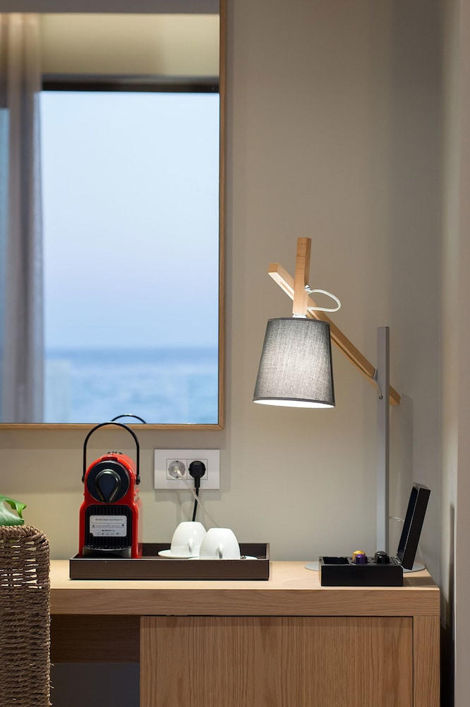 Superior Suite, Sea View - Photo 2