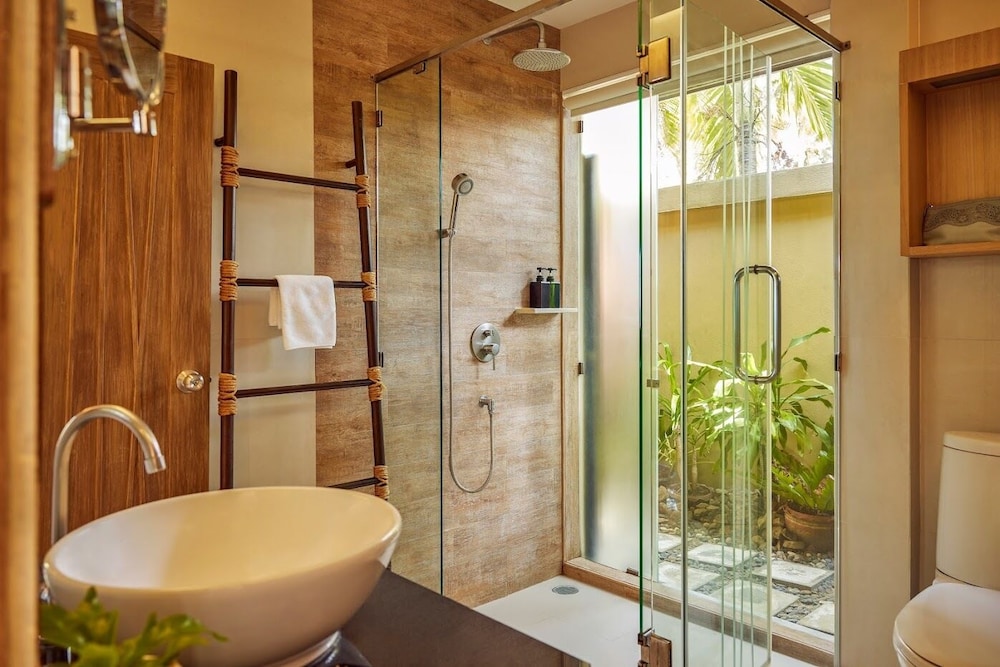 Two-Bedroom Deluxe Plunge Pool Villa photo 2