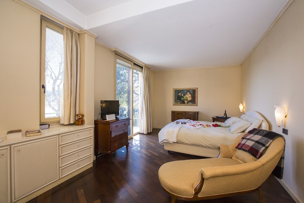 Villa, 4 Bedrooms, Private Pool, Lake View