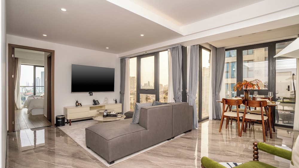 Family Suite, City View