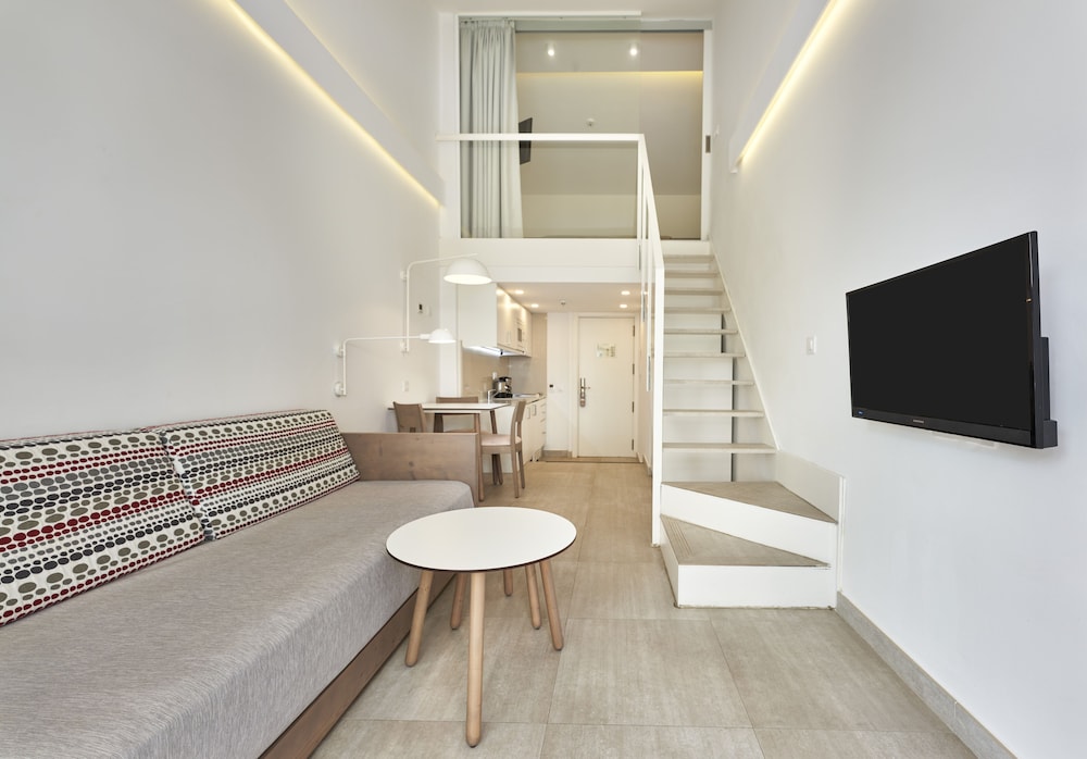 Apartment, 1 Bedroom, Balcony (2 adults + 2 children) - Photo 5