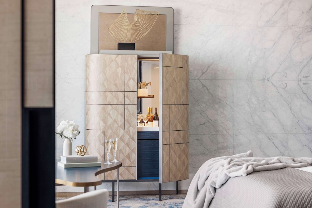 Grand Room, 1 King Bed (grand Zaabeel)