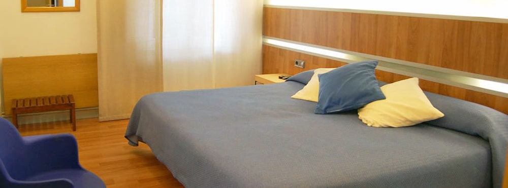Double Room (+ Extra Bed) photo 2