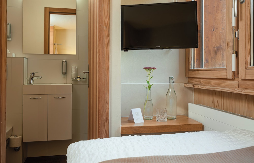 Single Room (Small) photo 2