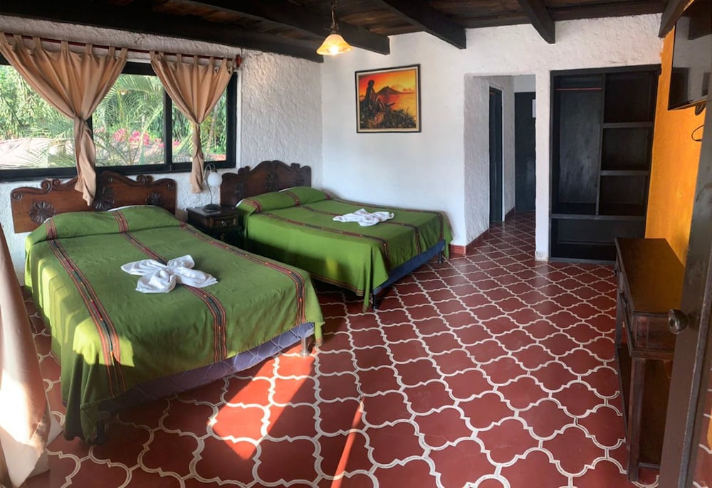 Triple Room, Multiple Beds, Lake View