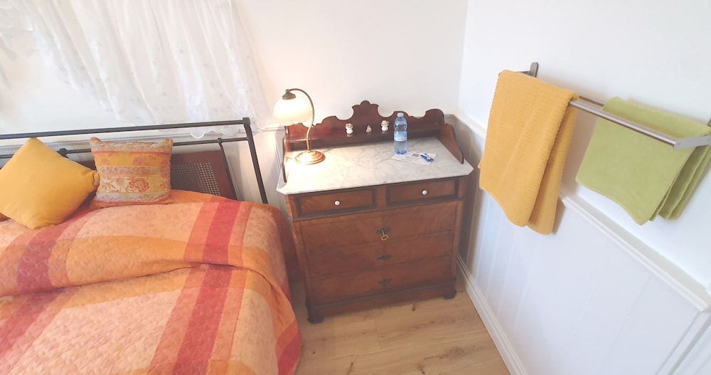 Romantic Suite, 3 Bedrooms, Non Smoking, Balcony photo 3