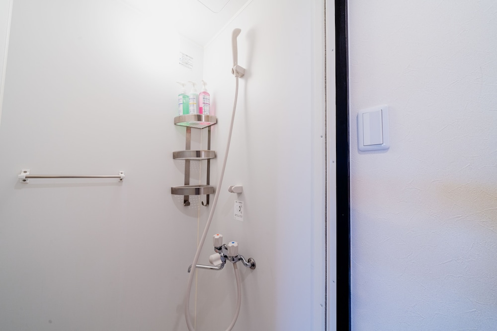 Japanese Style Small Room (Shared Bath and Toilet) photo 2