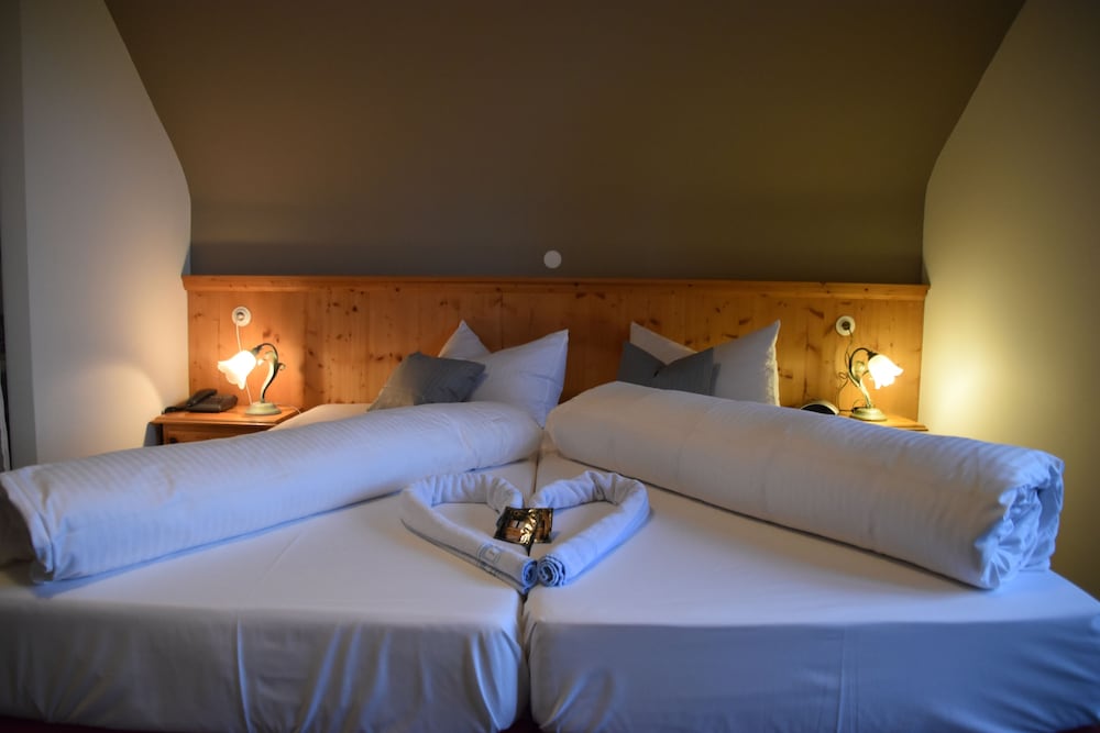 Standard Double Room - Photo 3