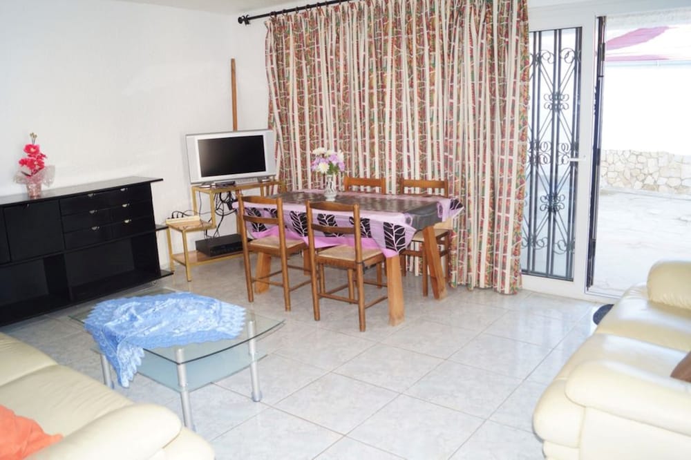 Casa Familiar, 1 Dormitorio