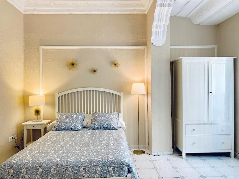 Superior Double Room, Private Bathroom - Photo 3