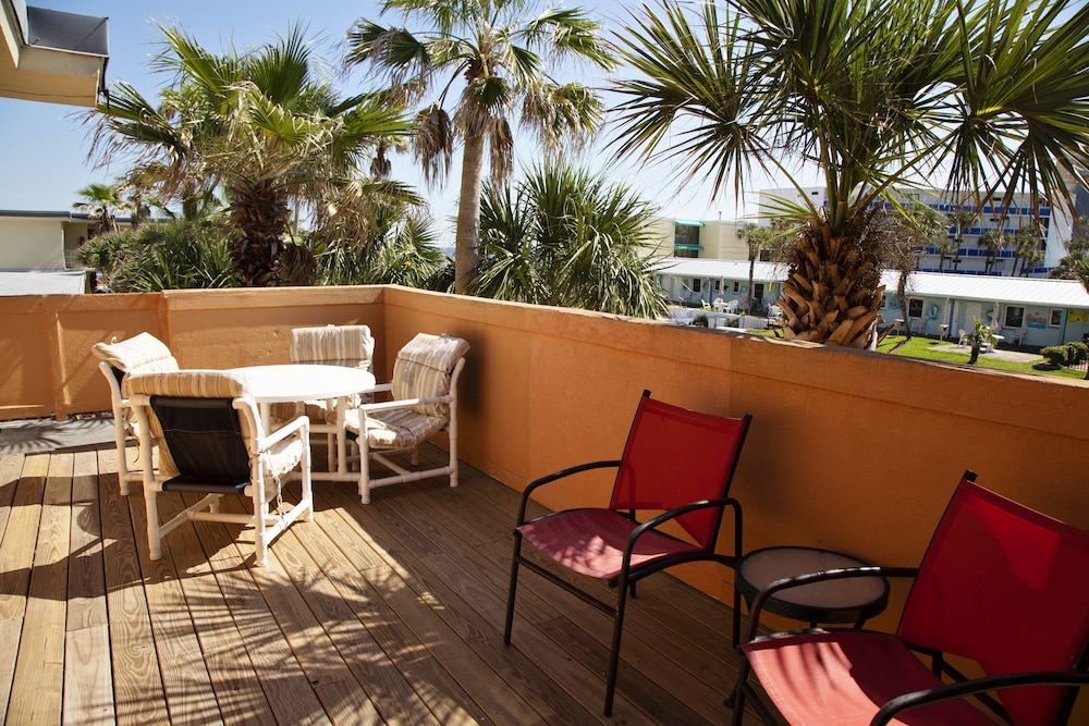 2 Beds With Balcony - Photo 21