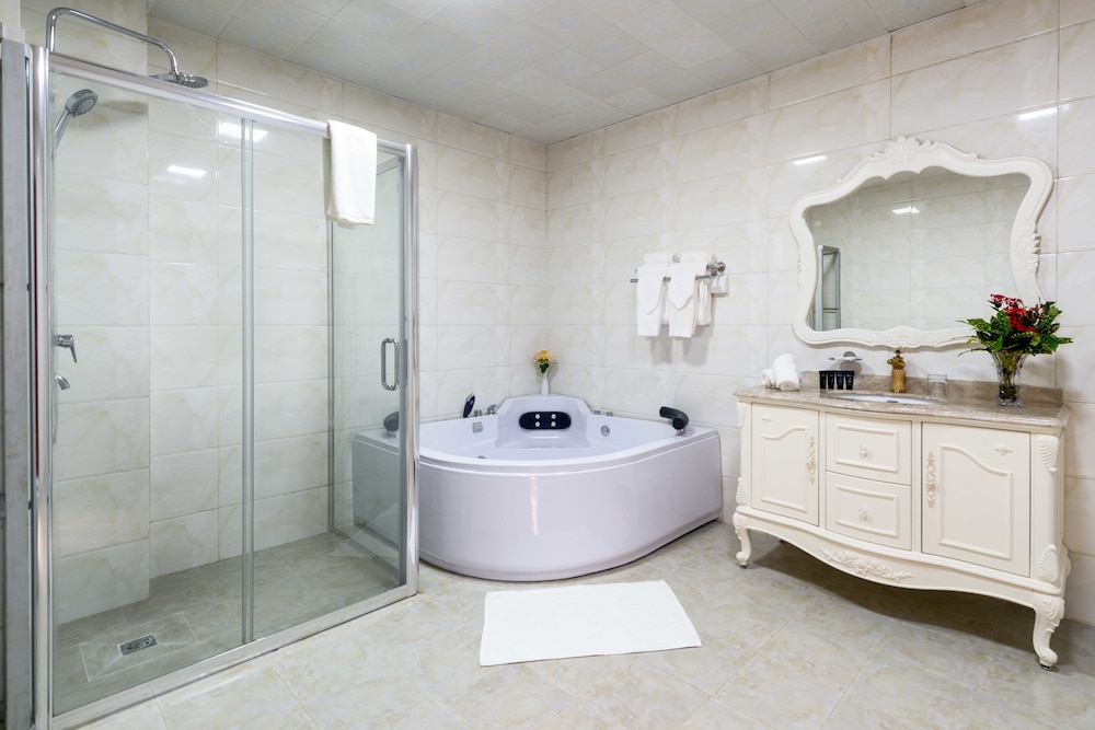 Presidential Suite, Pool Access photo 2