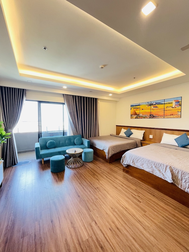 Superior Apartment, Multiple Beds, Balcony, Beach View