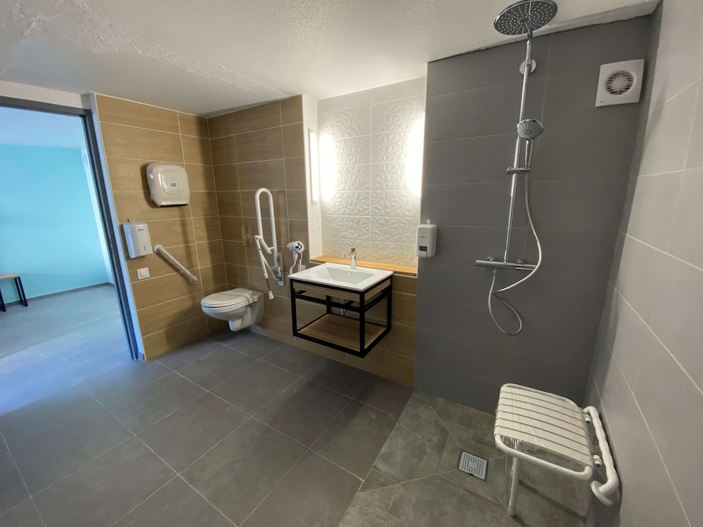 Standard Room, 1 Double Bed - Photo 13