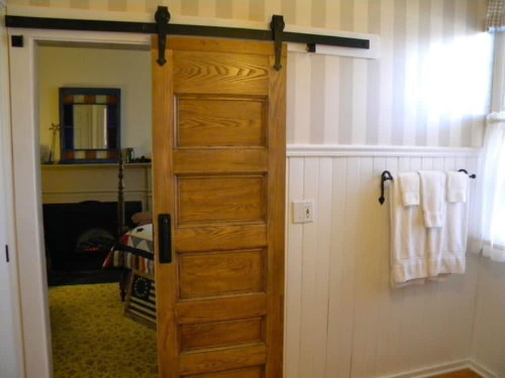 Comfort Double Room, Ensuite (The Franklin) photo 2