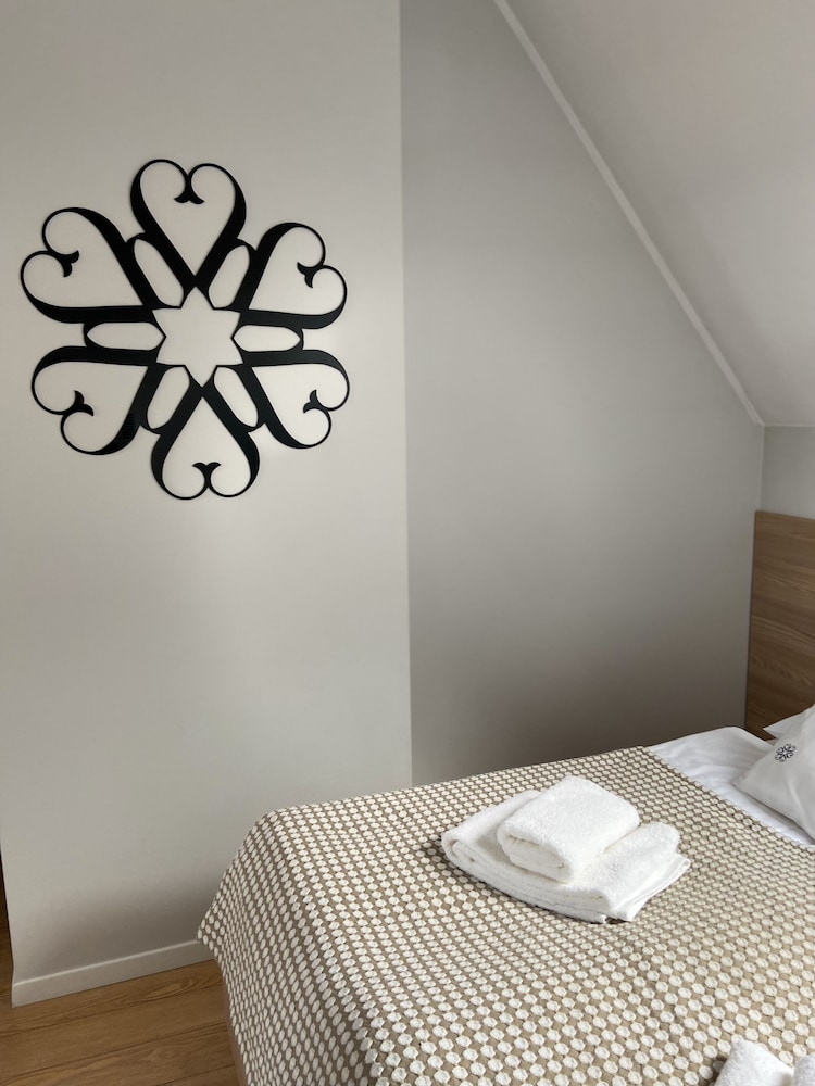 Classic Apartment, 3 Bedrooms - Photo 1