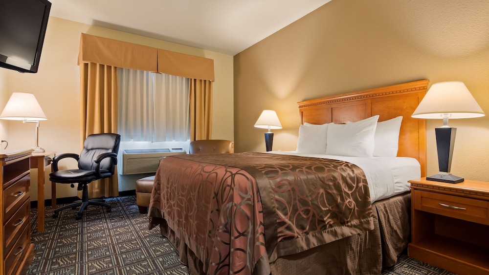 Standard Room, 1 Queen Bed, Accessible, Non Smoking (Walk-In Shower) photo 2