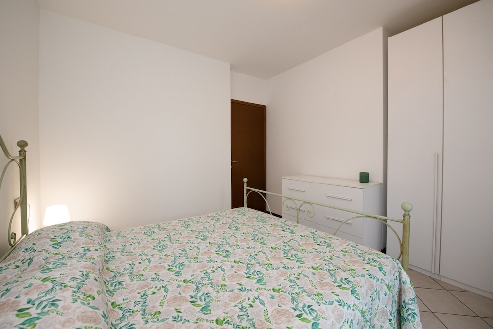 Comfort Apartment photo 2