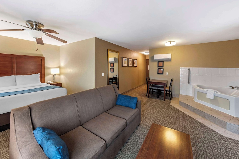 Studio Suite, 1 Queen Bed, Non Smoking - Photo 7