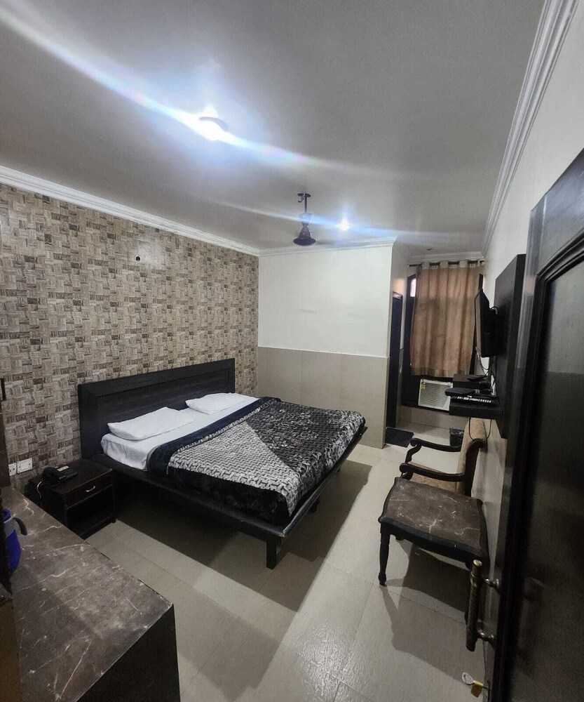 Standard Double Room, 1 Twin Bed, Smoking photo 3